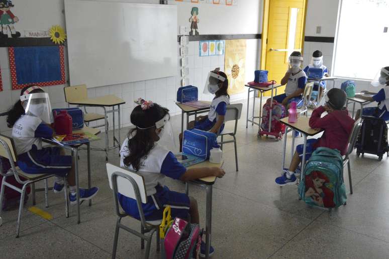 Estado de SP transforma bibliotecas em salas de aula para atender demanda de alunos sem vaga