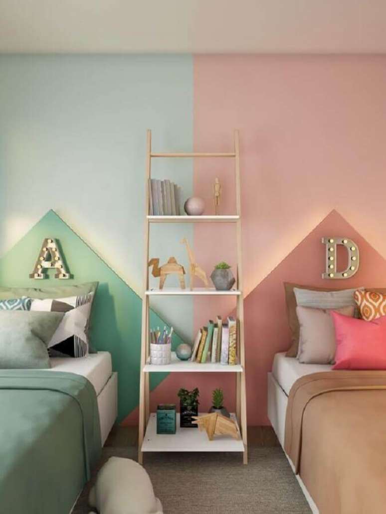 39. Como decorar um quarto infantil compartilhado verde e rosa – Foto: Pinterest