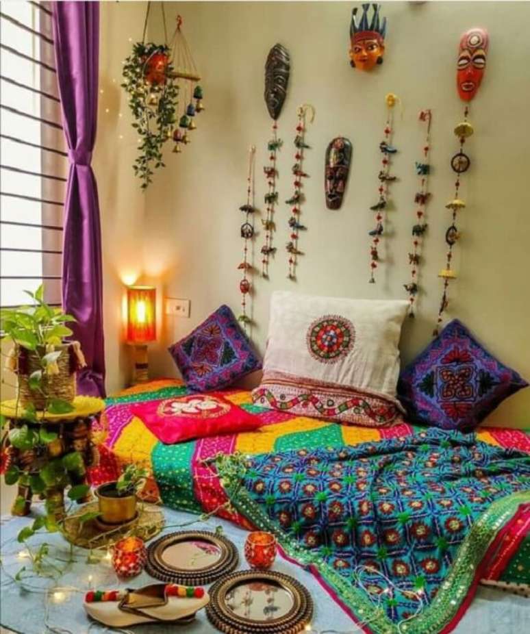 2. Quarto indiano com roupas de cama estampada. Fonte: Pinterest