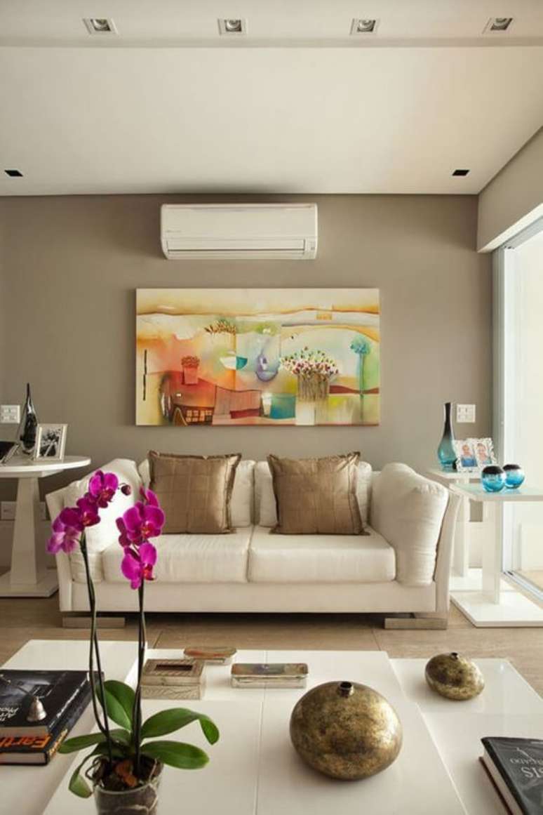 2. Cores de tinta para sala em tons claros &ndash; Foto Iaza M&oacute;veis de Madeira