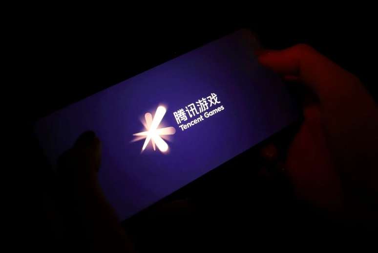 Logo da Tencent Games em aparelho celular 
03/08/2021
REUTERS/Florence Lo