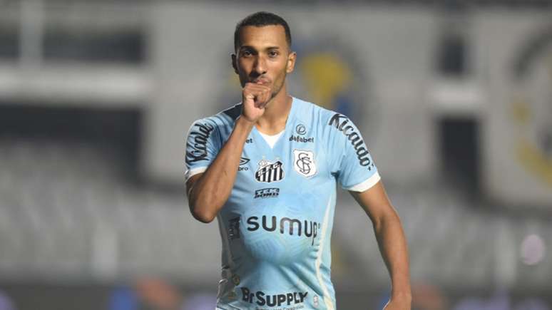 Uniforme número 3 do Santos nesta temporada é azul, mas em tom claro (Foto: Ivan Storti/Santos FC)
