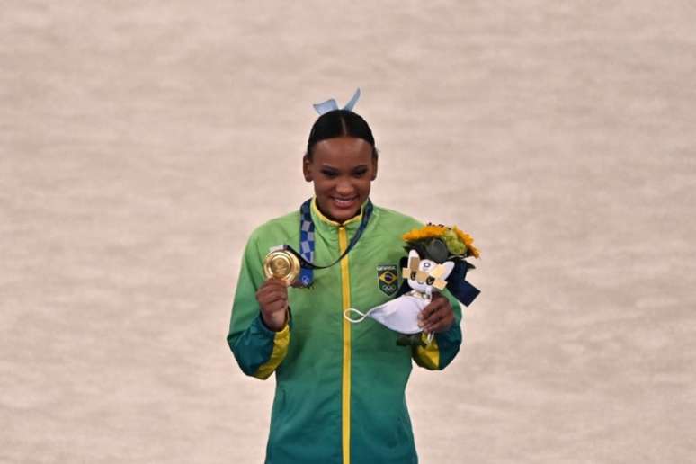 Rebeca Andrade é um dos destaques do Brasil nas Olimpíadas (Foto: Jeff PACHOUD / AFP)