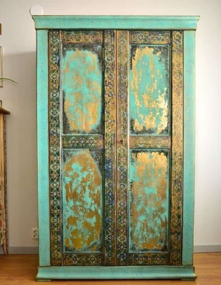 28. Na decoração indiana os móveis normalmente são talhados à mão. Fonte: Pinterest.
