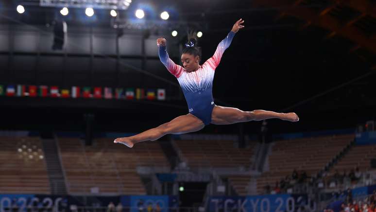 Simone Biles durante apresentação nesta terça-feira, nos Jogos Olímpicos de Tóquio Lindsey Wasson/Reuters