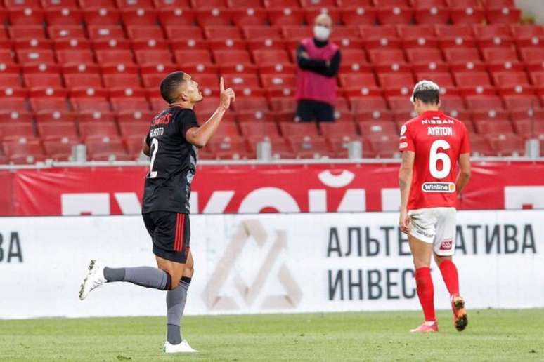 Gilberto marcou pelo Benfica na Champions (Foto: Divulgação/Benfica)