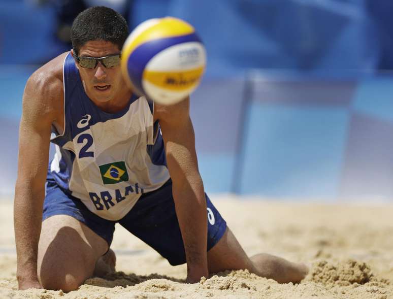 Alison e Álvaro (na foto) perderam contra dupla da Letônia nos Jogos Olímpicos 