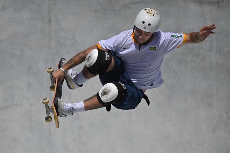 Pedro Barros é prata no skate park masculino nos Jogos Olímpicos de Tóquio (Lionel BONAVENTURE / AFP)