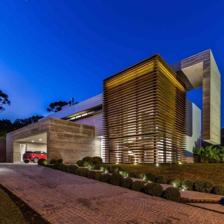 24. Modelos de garagem coberta com rampa para a entrada da casa &ndash; Foto Mauricio Melara Arquitetura