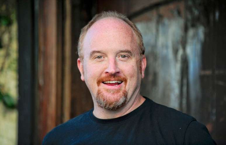 Ator Louis C.K. posa para foto em Los Angeles
26/06/2012
REUTERS/Gus Ruelas