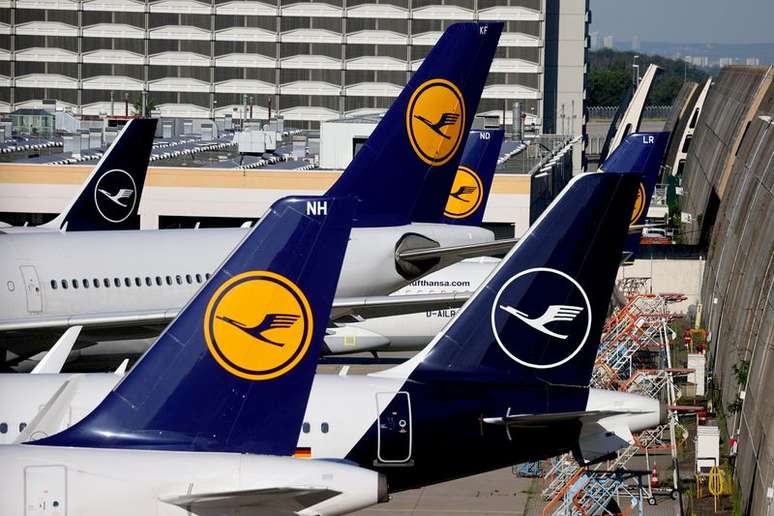 Aeronaves da Lufthansa no aeroporto de Frankfurt, Alemanha 
25/06/2020
REUTERS/Kai Pfaffenbach