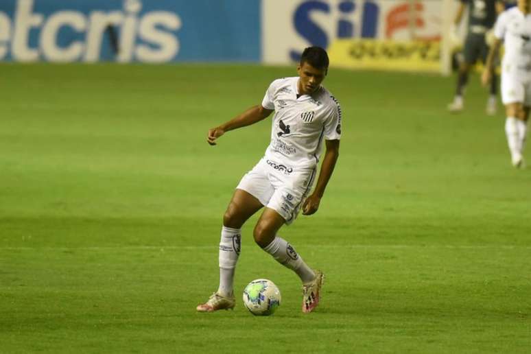 Tailson fez apenas dez partidas com a camisa do Coritiba (Foto: Ivan Storti/Santos FC)