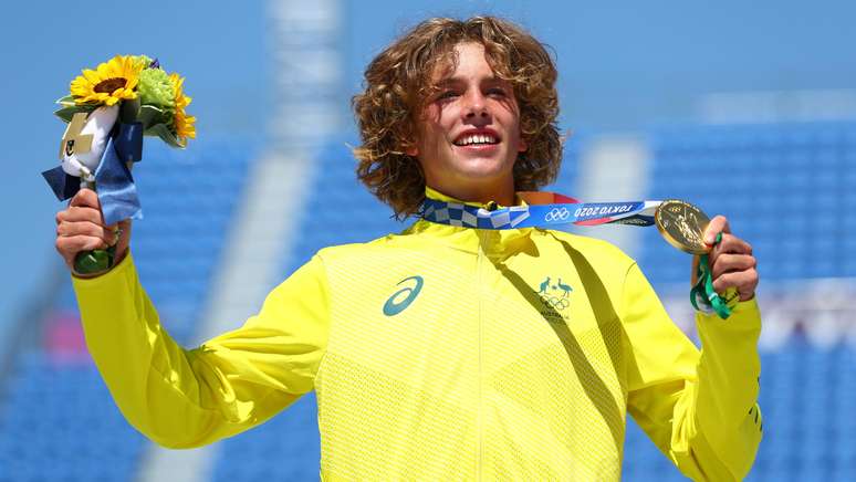  Keegan Palmer, da Austrália, exibe medalha de ouro conquistada nos Jogos Olímpicos de Tóquio Mike Blake/Reuters