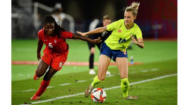 Após empate em 1 a 1 no tempo normal, Canadá e Suécia decidiram o ouro nos pênaltis (Foto: Loic Venance / AFP)