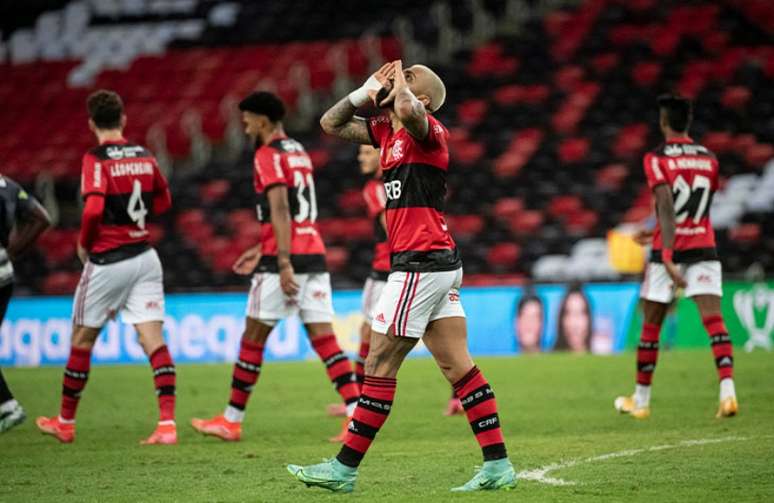 Embalado, o Flamengo de Gabigol está nas frentes de disputa (Foto: Alexandre Vidal / Flamengo)