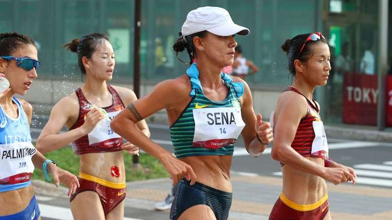 Brasileira &Eacute;rica Sena durante a marcha atl&eacute;tica na Olimp&iacute;ada de T&oacute;quio
06/08/2021 REUTERS/Kim Hong-Ji