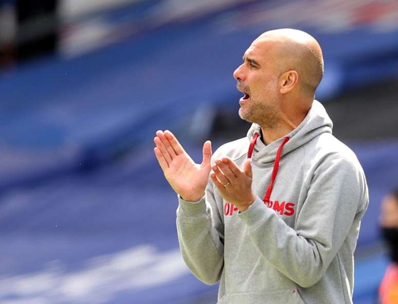 Pep Guardiola durante partida do Manchester City contra o Crystal Palace pelo Campeonato Inglês
01/05/2021 Pool via REUTERS/Catherine Ivill