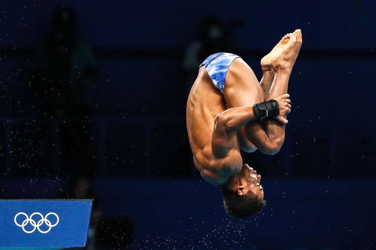 Kawan Pereira durante salto realizado nesta sexta-feira nos Jogos Olímpicos de Tóquio Wander Roberto/COB