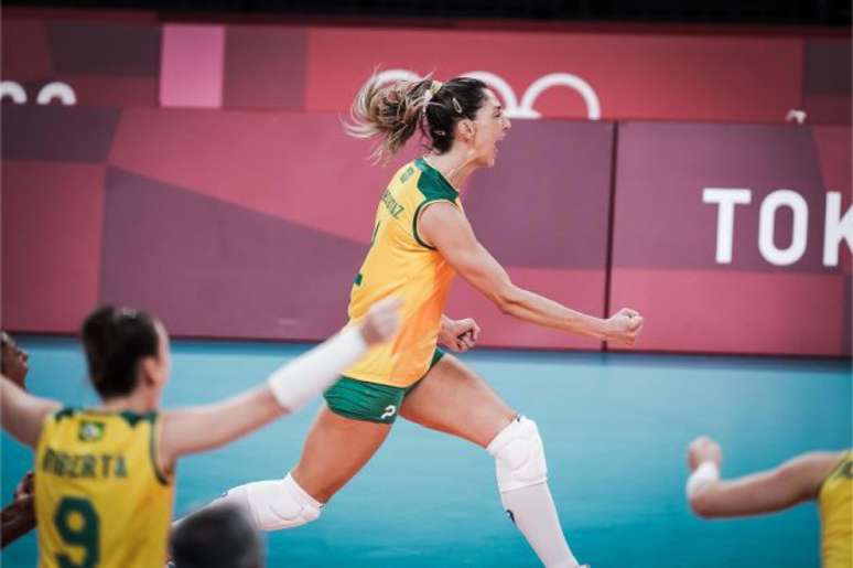 Carol Gattaz foi uma das principais jogadoras da Seleção feminina de vôlei (FIVB/DIVULGAÇÃO)