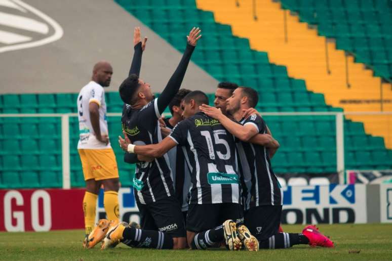 O Figueirense busca crescer na temporada (Foto: Patrick Floriani/Figueirense)