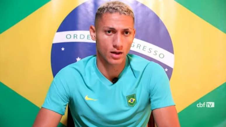 Richarlison brincou com o Presidente da Fifa(Reprodução / CBF TV)