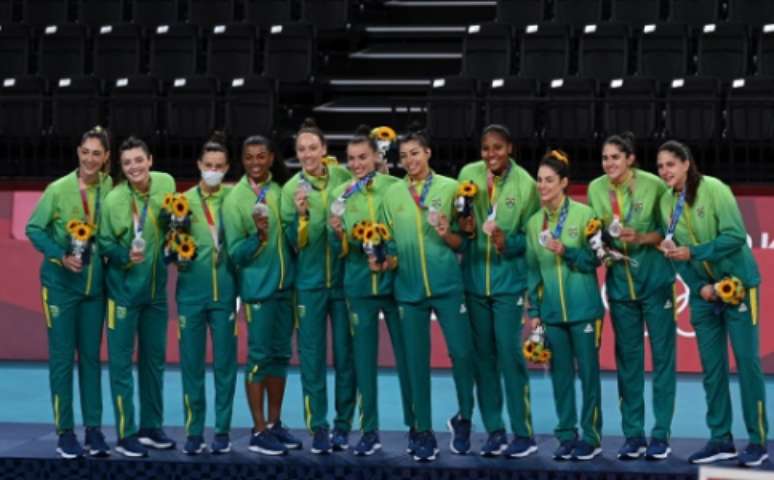 Brasil ficou com a prata no vôlei feminino (Foto: AFP)