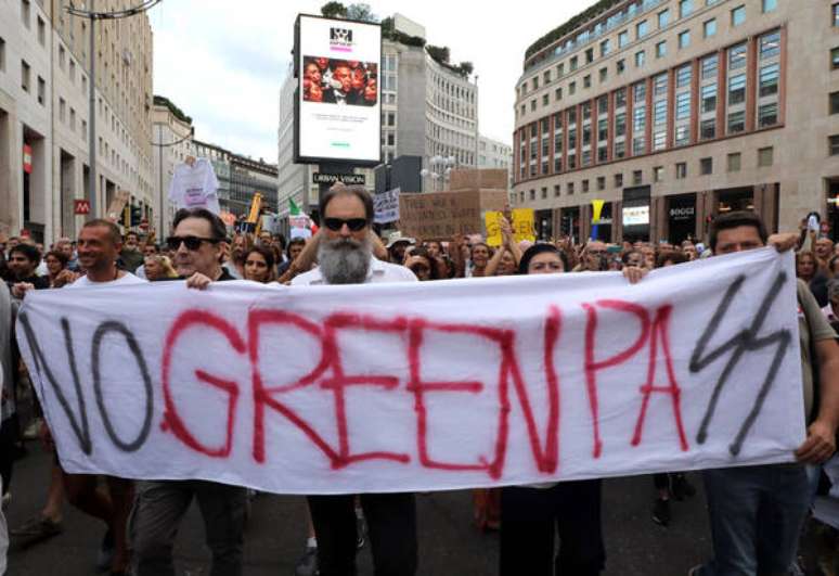 Protesto contra certificado sanitário na Itália