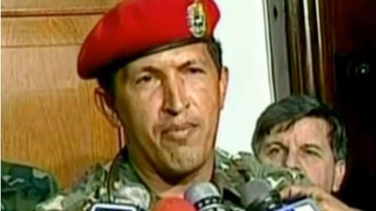 Chávez reconhece ao vivo na TV que sua tentativa de golpe de Estado, em 1992, falhou