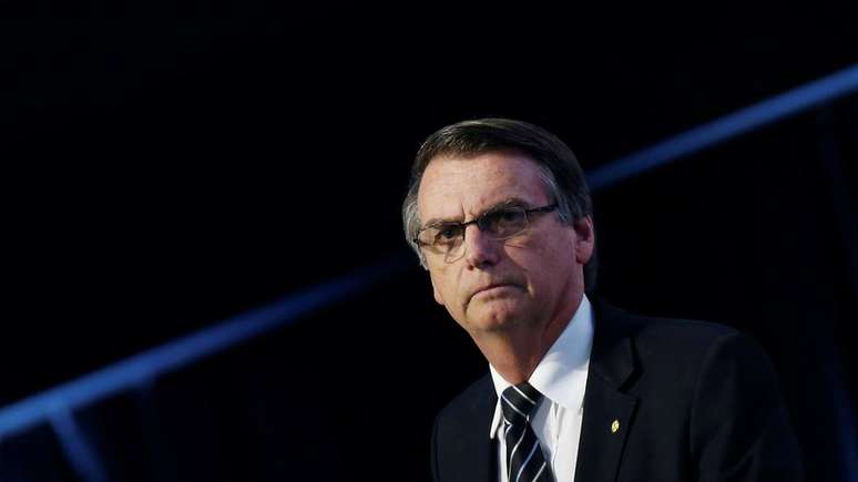 Com popularidade em queda, Jair Bolsonaro tem aparecido atrás de Lula em pesquisas de intenção de voto