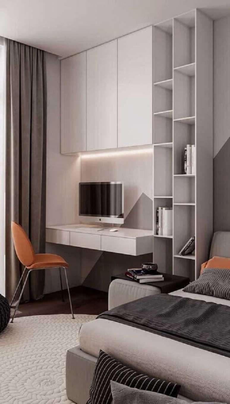 29. Decora&ccedil;&atilde;o de quarto cinza planejado com escrivaninha home office &ndash; Foto: Diulie Ferreira