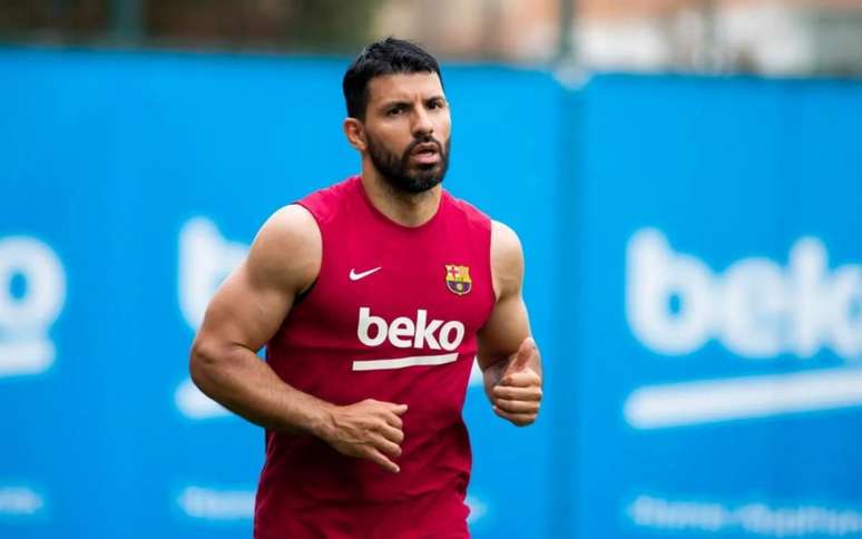 Aguero se lesionou em treino do Barcelona (Foto: Sara Gordon / Barcelona)