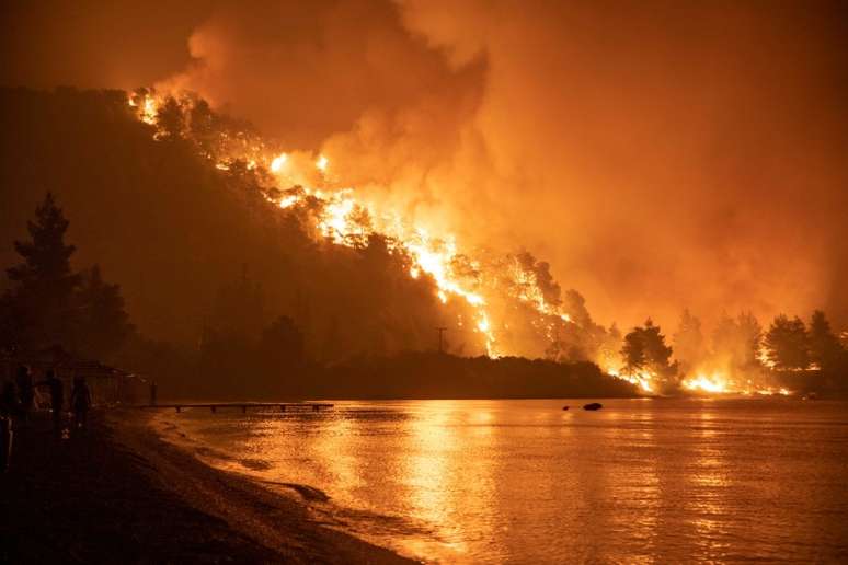 Incêndio na ilha de Evia, Grécia
06/08/2021 REUTERS/Nicolas Economou