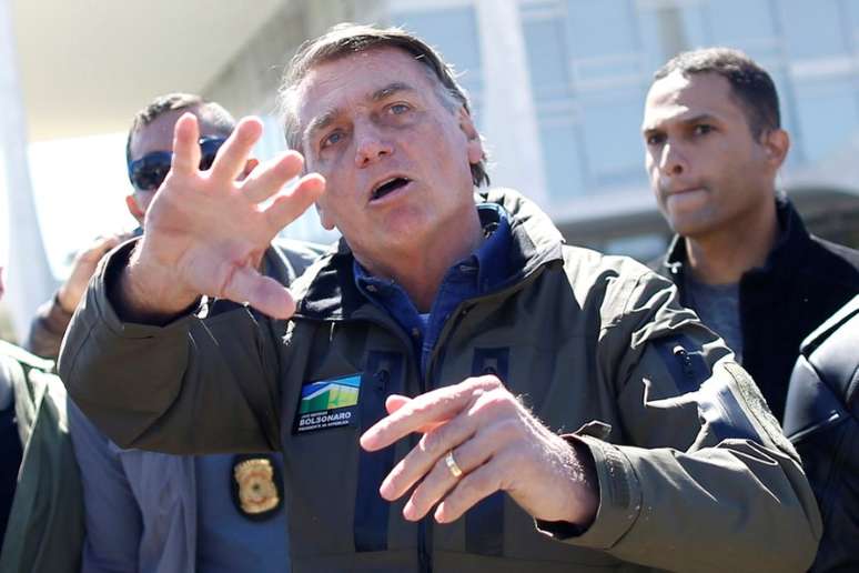 Presidente Jair Bolsonaro durante passeio de moto com apoiadores em Brasília
08/08/2021
REUTERS/Adriano Machado