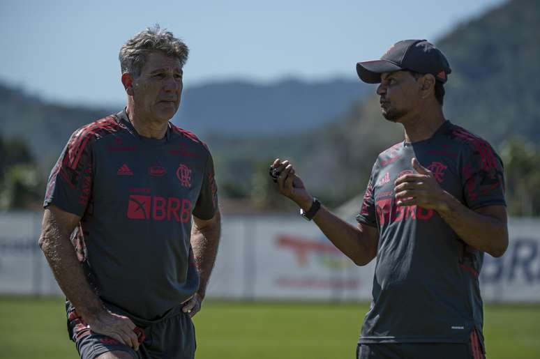 Renato Gaúcho durante o treino do Flamengo nesta terça-feira no Ninho do Urubu