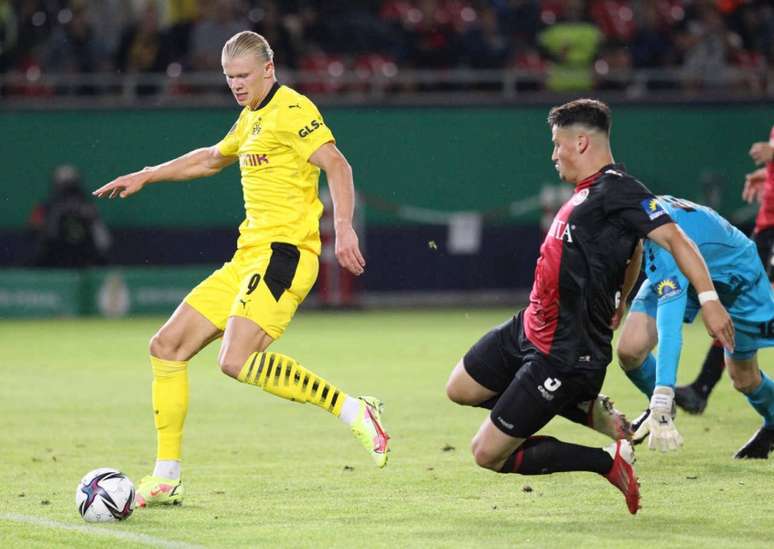 Haaland está na mira do Bayern de Munique (Foto: DANIEL ROLAND / AFP)