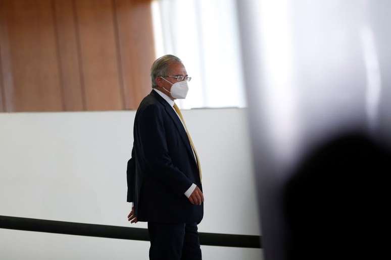Guedes diz não ter como pagar R$90 bi de precatórios sem cometer crime de responsabilidade fiscal
05/08/2021
REUTERS/Adriano Machado