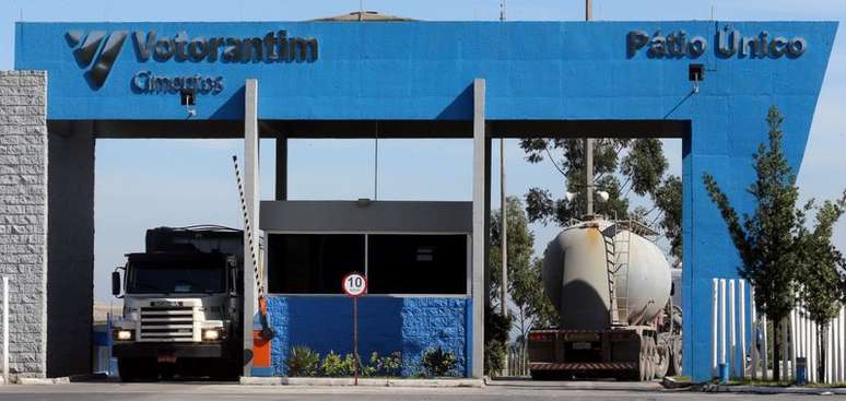 Entrada de unidade da Votorantim na cidade hom&ocirc;nima, no interior de S&atilde;o Paulo 
10/04/2017
REUTERS/Paulo Whitaker