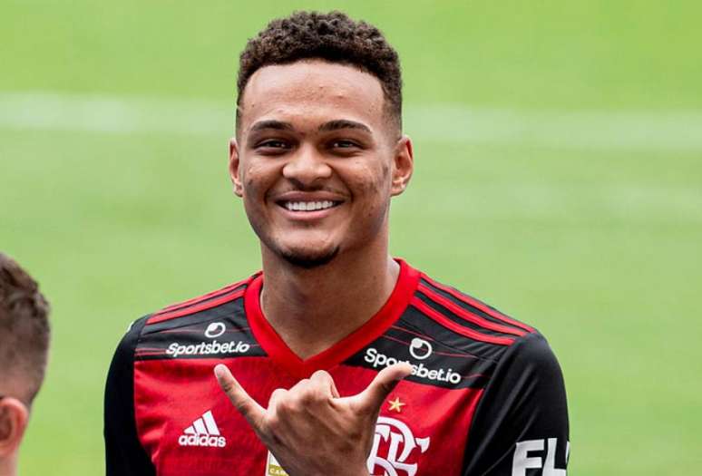 Cria do Ninho, Rodrigo Muniz está deixando o Flamengo rumo ao Fulham (Foto: Marcelo Cortes / Flamengo)