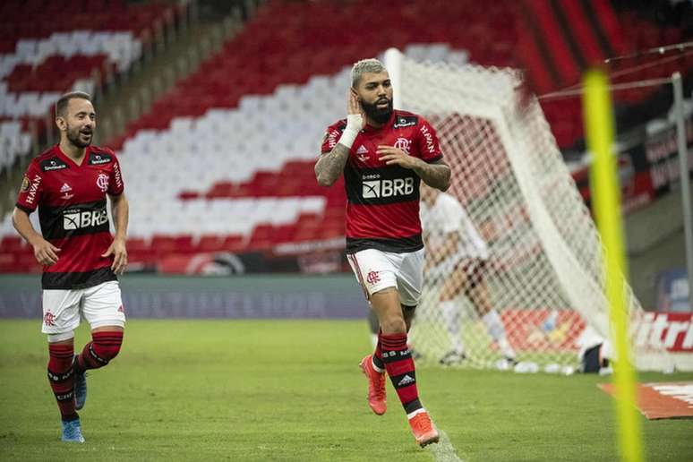 Convocados pela Seleção Brasileira, Everton Ribeiro e Gabigol viram baixas no Flamengo (Foto: Alexandre Vidal/CRF)