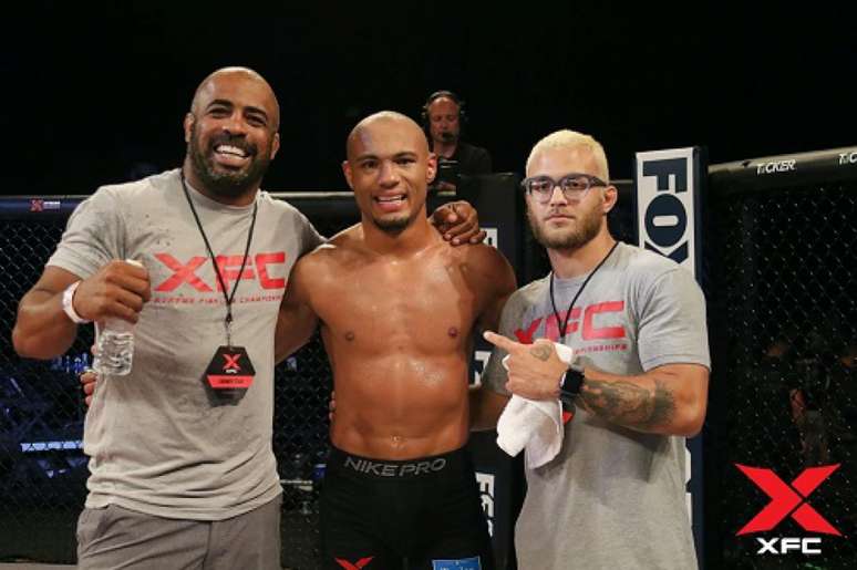 Atleta de Limeira brilhou no duelo contra Daron Cruickshank (Foto: Divulgação XFC)