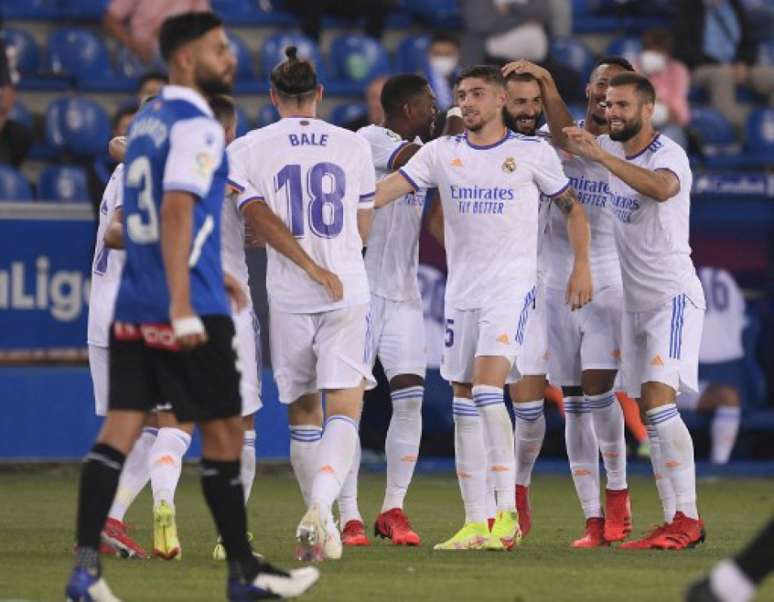 Real Madrid conseguiu boa vitória sobre o Alavés (Foto: JOSEP LAGO / AFP)