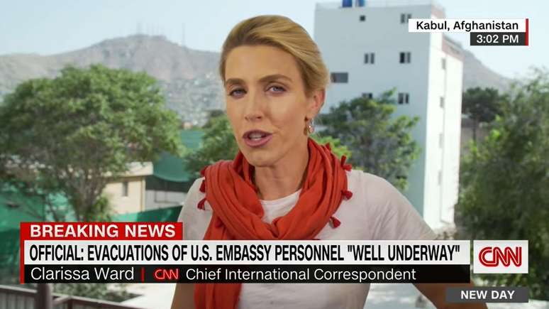 Clarissa Ward &eacute; uma das poucas jornalistas mulheres que permanecem na capital afeg&atilde;