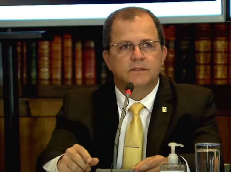 O coronel da reserva Eduardo Gomes da Silva falou sobre supostas fraudes nas urnas eletrônicas, em live com o presidente Jair Bolsonaro