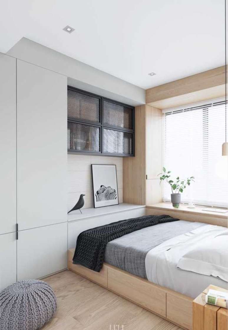 32. A depender do modelo, a cama com gavetas pode compor bem ambientes com muitos móveis. Foto: Decor Fácil