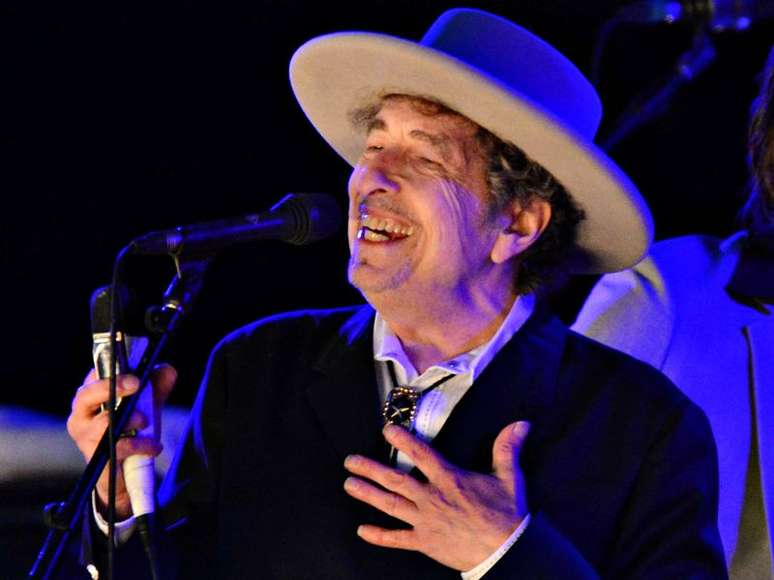 Músico norte-americano Bob Dylan em festival no Reino Unido
30/06/2012 REUTERS/Ki Price/Arquivo