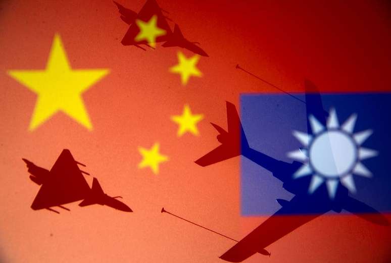 Bandeiras chinesas, taiwanesas e avi&otilde;es militares em ilustra&ccedil;&atilde;o
09/04/2021 REUTERS/Dado Ruvic/Ilustra&ccedil;&atilde;o