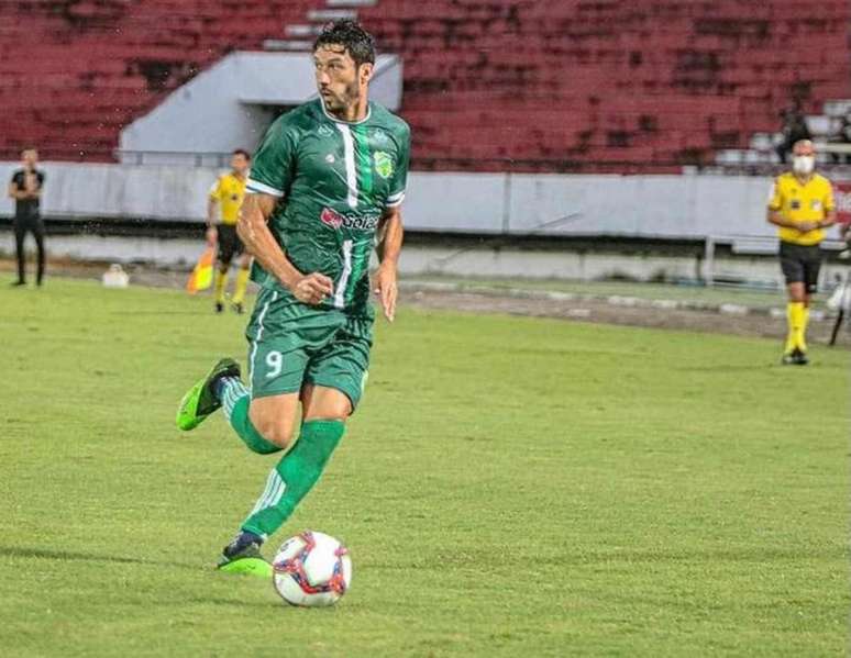 Flávio Torres marcou o primeiro gol do Floresta no empate contra o Manaus (Foto: Divulgação/Floresta)