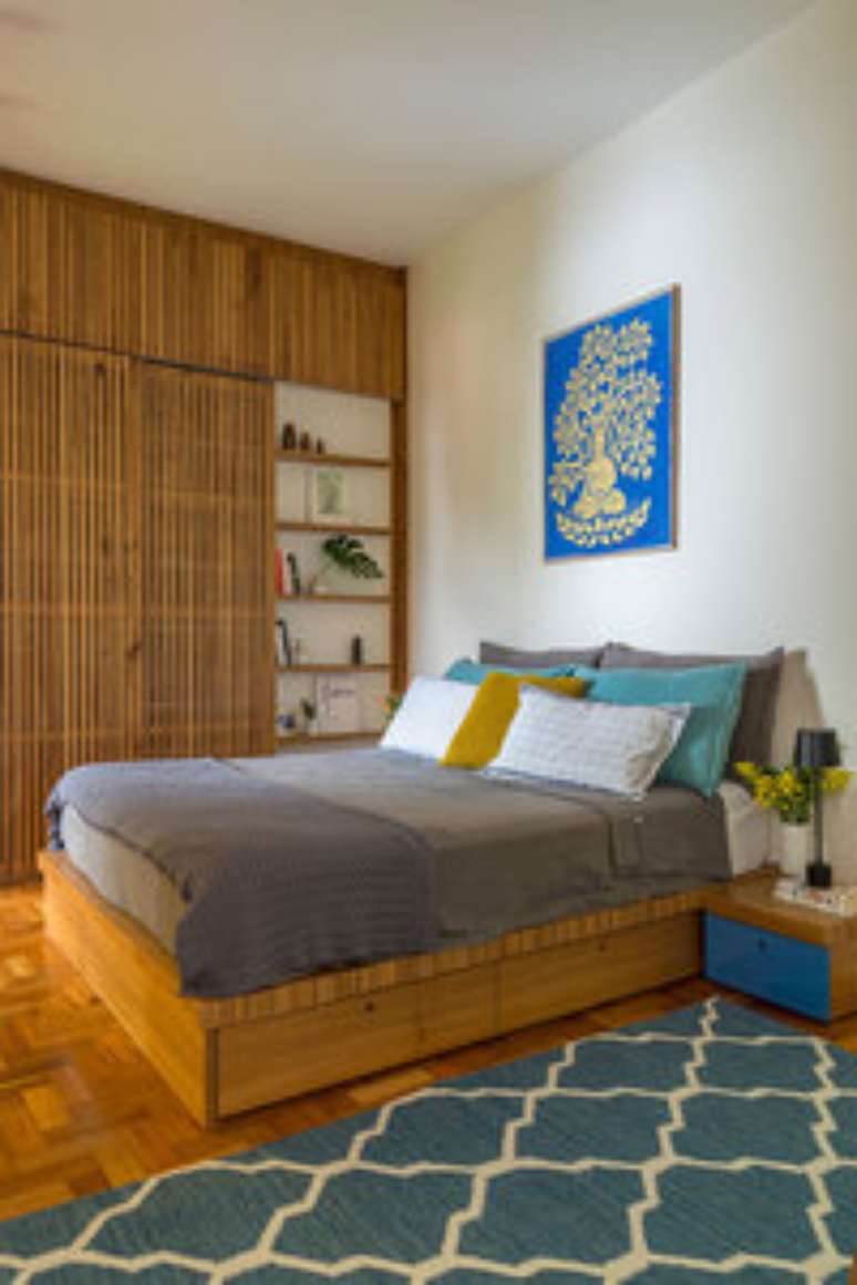 33. A cama com gavetas pode ser ótima para quartos mais contemporâneos. Foto: Casa de Valentina