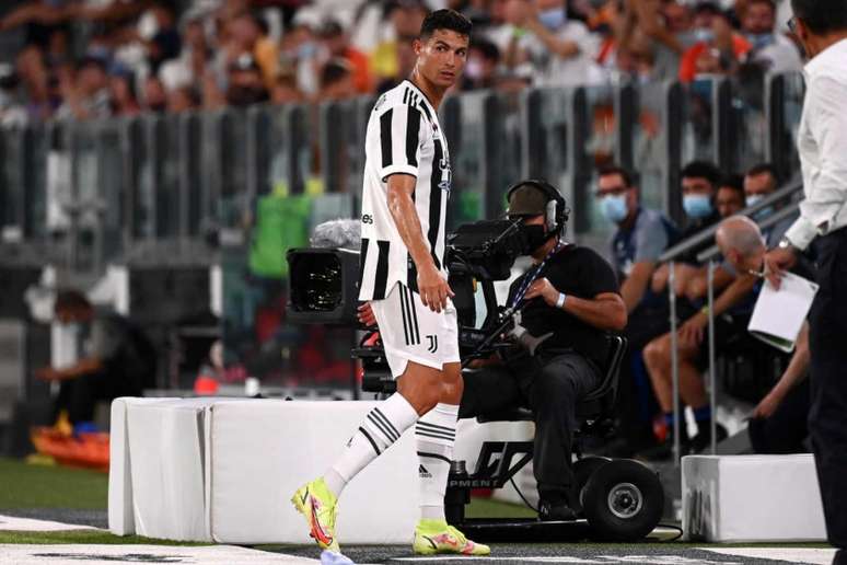 Cristiano Ronaldo vai continuar na equipe italiana e acaba com boatos (Foto: MARCO BERTORELLO / AFP)