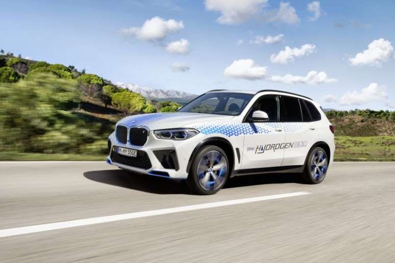 BMW iX5 Hydrogen: ousadia em Munique.